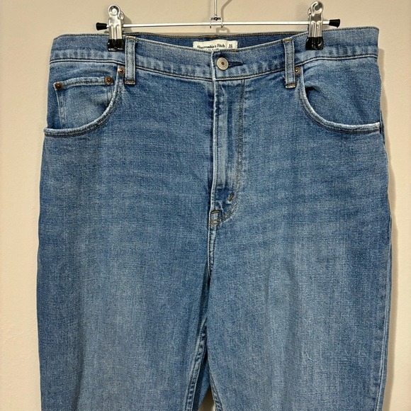 A&F Abercrombie The Ankle Straight Ultra High Rise Jeans LONG CURVE‎ LOVE 31/12L - Picture 2 of 5